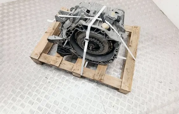 Renault Clio IV Automatic gearbox 320104170R DC4005 0880758