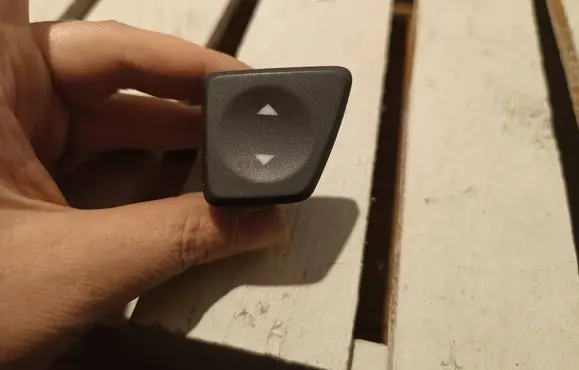 Fiat 500 Quarter vent window switch 
