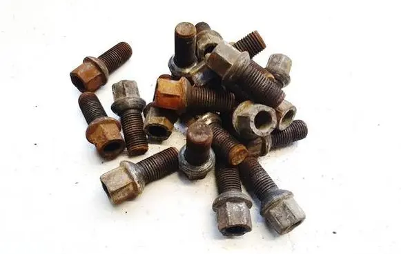 Seat Toledo III (5P) Nuts/bolts 