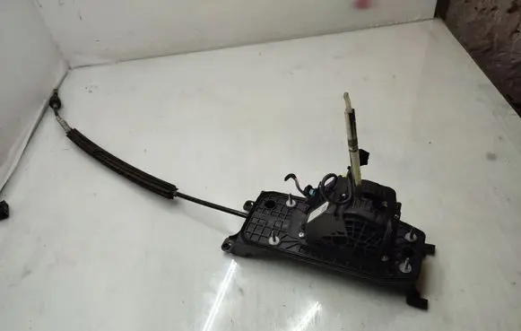 Volkswagen Golf VII Gear shifter/selector 5Q2713025