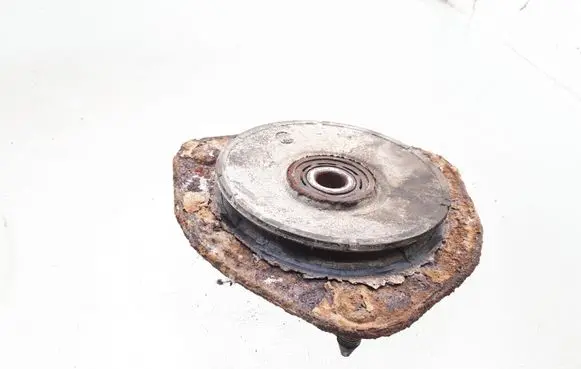 Volvo S40, V40 Front coil spring rubber mount 
