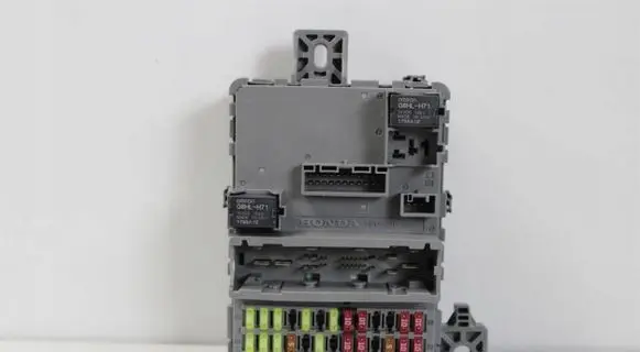 Honda Civic X Fuse module 7DA006XE