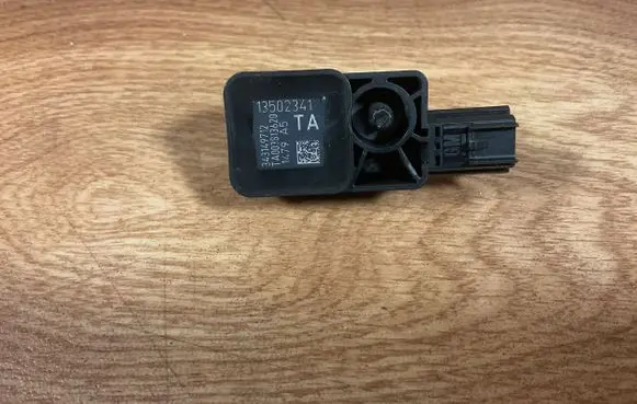 Opel Insignia A Airbag deployment crash/impact sensor 13502341