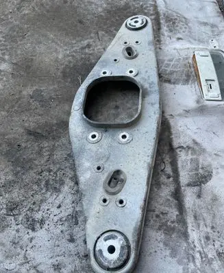 Mercedes-Benz E W211 Rear differential/diff mount bracket A2303521806