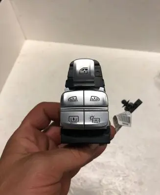 BMW M8 F93 Gran Coupe Electric window control switch 987832301