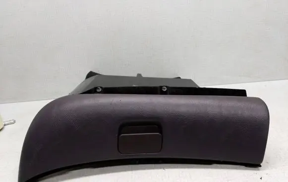 Mercedes-Benz A W168 Glove box