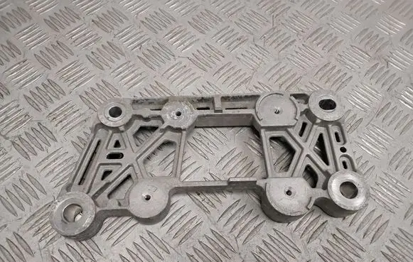 Ford Mach-E I Engine mounting bracket LJ986A999AD