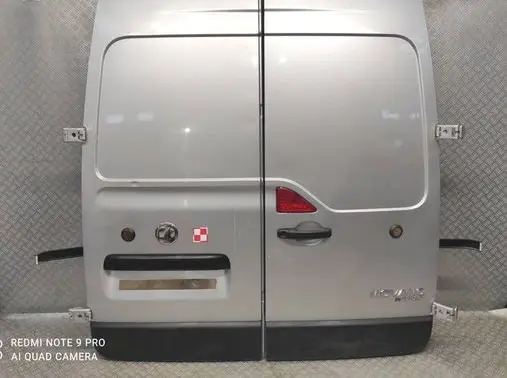 Renault Master III Rear door 