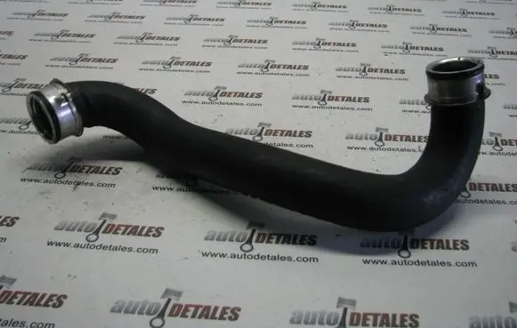 Mercedes-Benz E W211 Engine coolant pipe/hose A2115015482