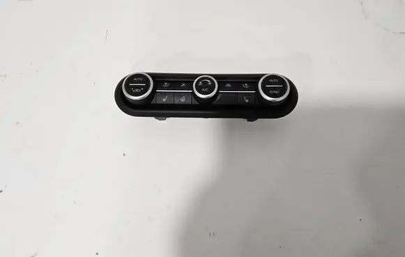 Alfa Romeo Giulia Climate control unit 156150611