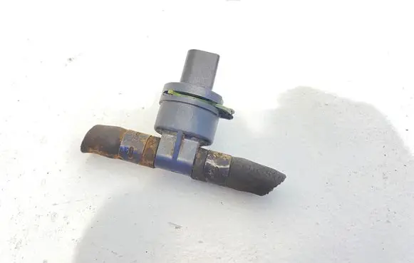 Volkswagen Golf IV Fuel temperature sensor 036906081B