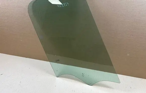 Renault Master III Front door window glass four-door 