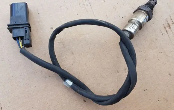 Volkswagen PASSAT B7 Lambda probe sensor 03L906262A