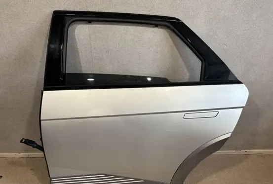 Hyundai Ioniq 5 Rear door 