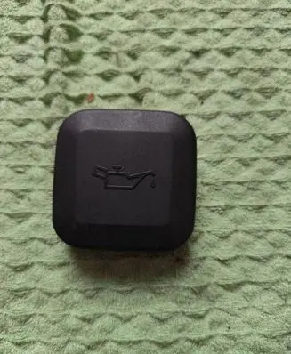 BMW 5 E39 Oil filler cap 1743294 21743293 PA66GF80