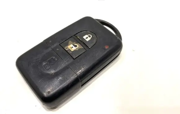 Nissan Note (E11) Ignition key/card 