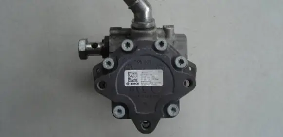 Maserati Levante Power steering pump 7895956155
