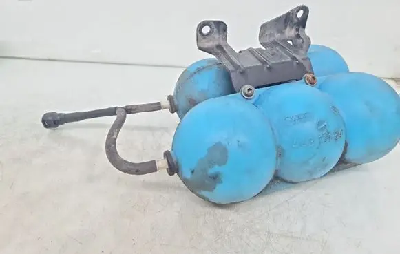 Audi A8 S8 D3 4E Vacuum air tank 443131541