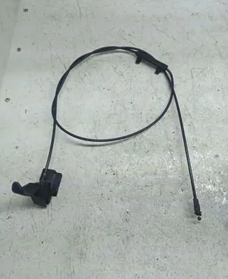 Volkswagen PASSAT B5.5 Engine bonnet (hood) release handle