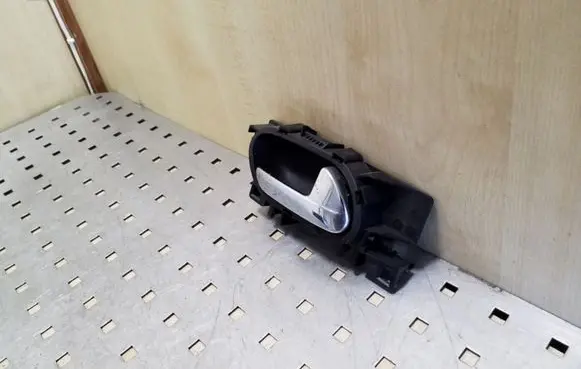 Peugeot 5008 Rear door interior handle 9683446577 9683446077