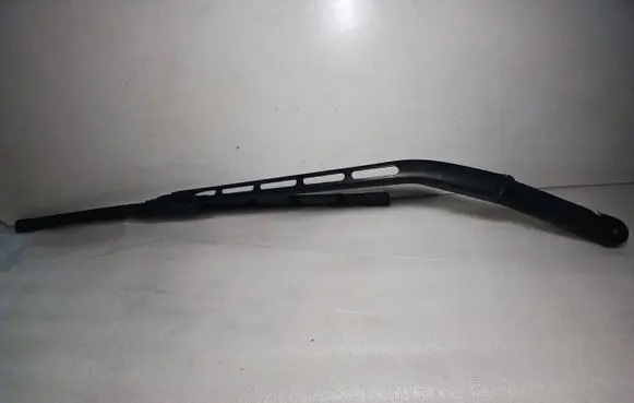 Mercedes-Benz C W203 Front wiper blade arm A231180437