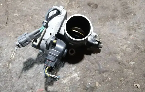 Toyota Avensis T250 Throttle valve 8967221020