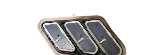 Peugeot Partner Quarter panel pressure vent 9818353980