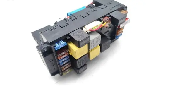 Mercedes-Benz C W203 Fuse module 2095452701 5DK00848504