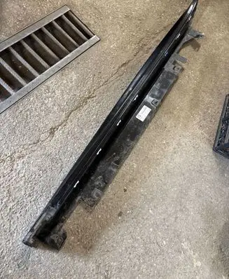 BMW 2 F44 Sill 8075466
