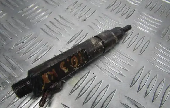 Audi A6 S6 C4 4A Fuel injector 046130201F 0432193807