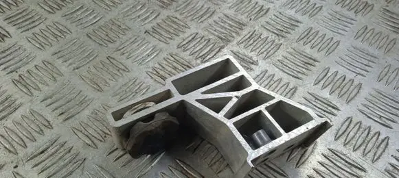 Mercedes-Benz E W213 Radiator mount bracket A2135010620