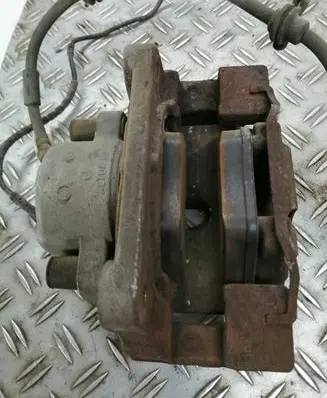 BMW 5 F10 F11 Front brake caliper 6024330