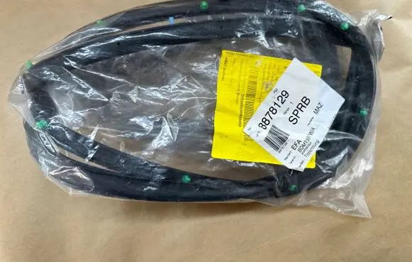 Mazda 3 I Rubber seal loading door JSGSFWRRW67292KWJA