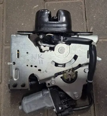 Jeep Grand Cherokee Tailgate/trunk/boot lock/catch/latch