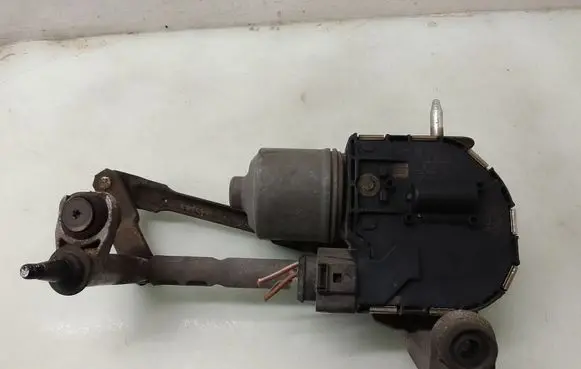 Seat Altea Front wiper linkage and motor 5P0955120A
