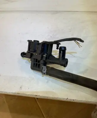 BMW 5 F10 F11 Coolant heater control valve 9119164 1147412200