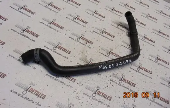 Mercedes-Benz E W211 Engine coolant pipe/hose A2118302515