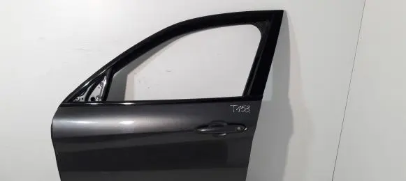 Alfa Romeo Stelvio Front door
