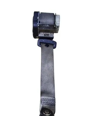 Mercedes-Benz C W203 Rear seatbelt 33010989