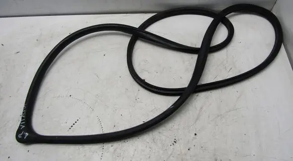 Suzuki Vitara (LY) Front door rubber seal 0003654
