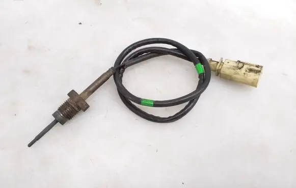 Seat Alhambra (Mk2) Exhaust gas temperature sensor 04L906088FA