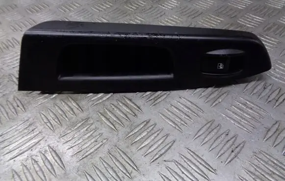Hyundai Getz Quarter vent window switch 93580-1C020