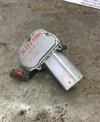 Peugeot 206 Rear window wiper motor 9628679980