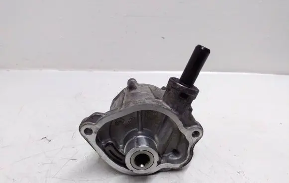 Mercedes-Benz C W205 Vacuum pump A6512300465