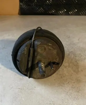 Volvo XC70 Engine mount bracket 9485551