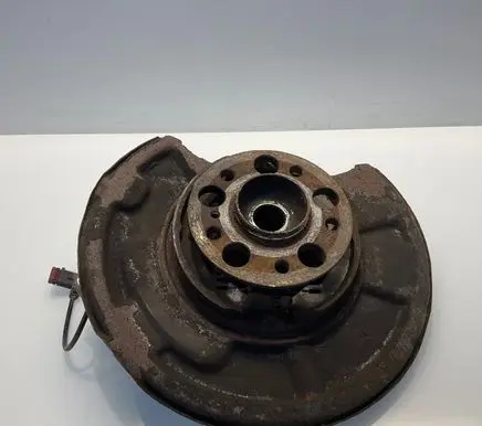 Mercedes-Benz E W211 Rear wheel hub A2113508308 2113508308