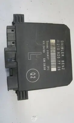 Mercedes-Benz E W210 Door control unit/module 2108207726