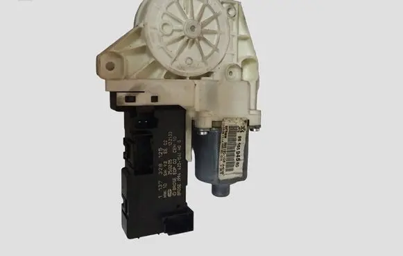 Peugeot 407 Front door window regulator motor 1137328125 0130822200 994422104