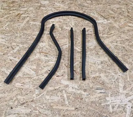 BMW Z3 E36 Engine compartment rubber 8398533 8398531