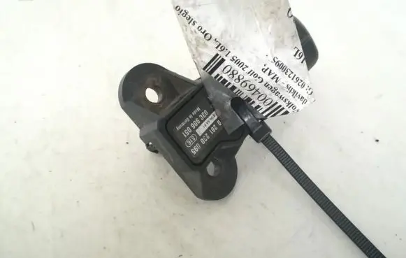 Volkswagen Golf V Air pressure sensor 0261230095 03C906051